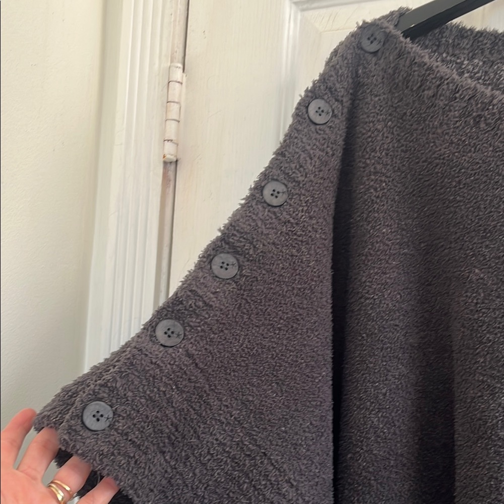 Barefoot Dreams Charcoal Poncho - Picture 4 of 5